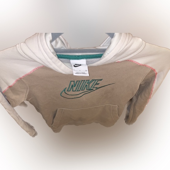 Kids Classic Nike hoodie size small - Picture 2 of 5